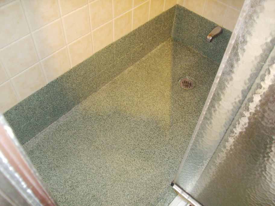 Ciment et epoxy pour la douche avec Granules